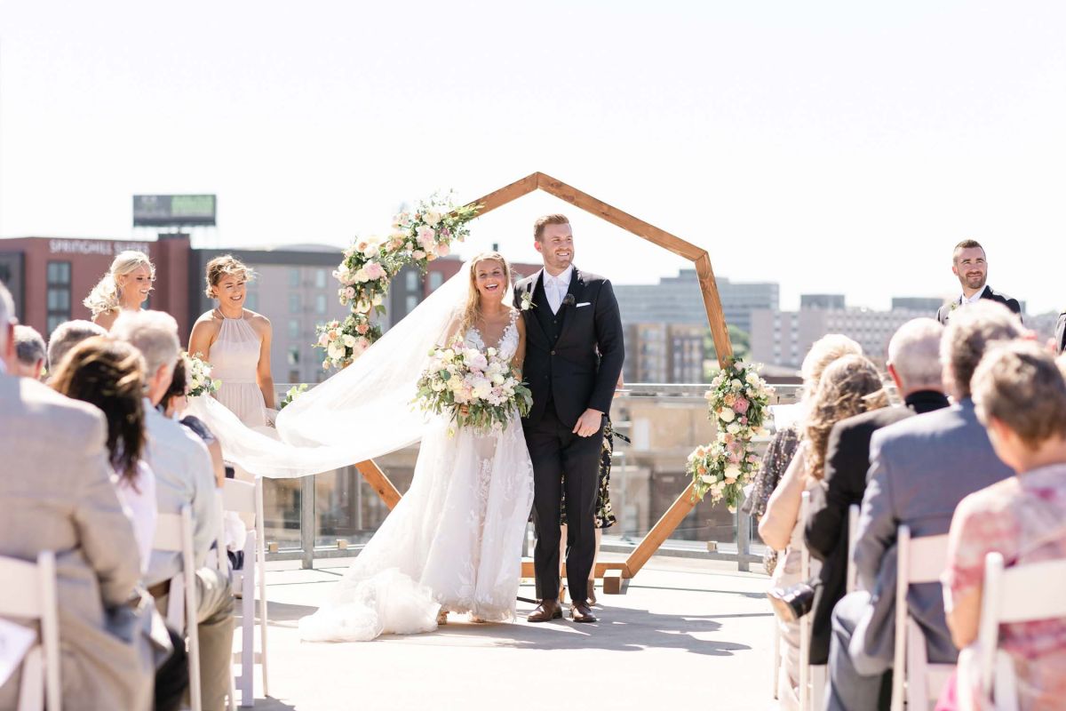 couple on rooftop ceremony