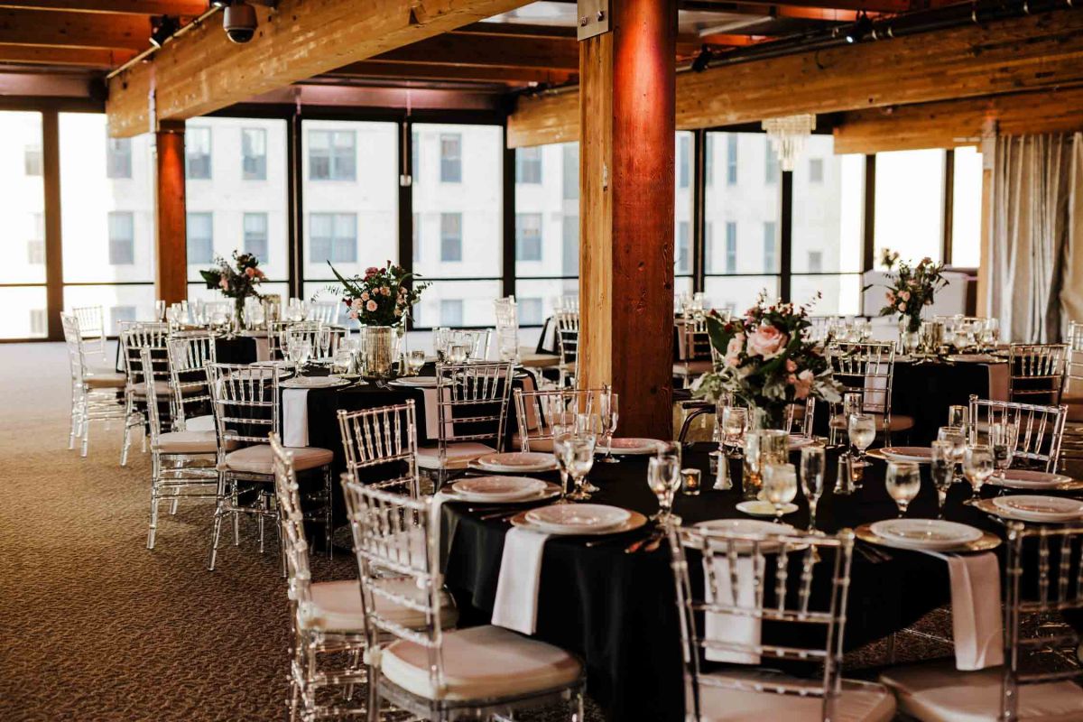 wedding table set-up