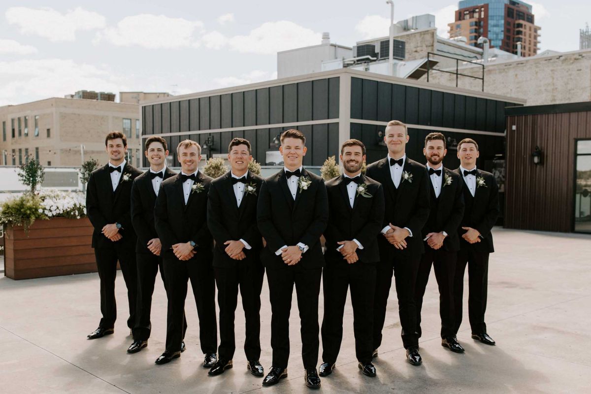groom and groomsmen