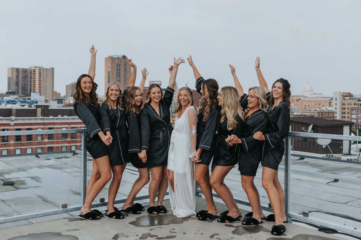 bride and bridal party
