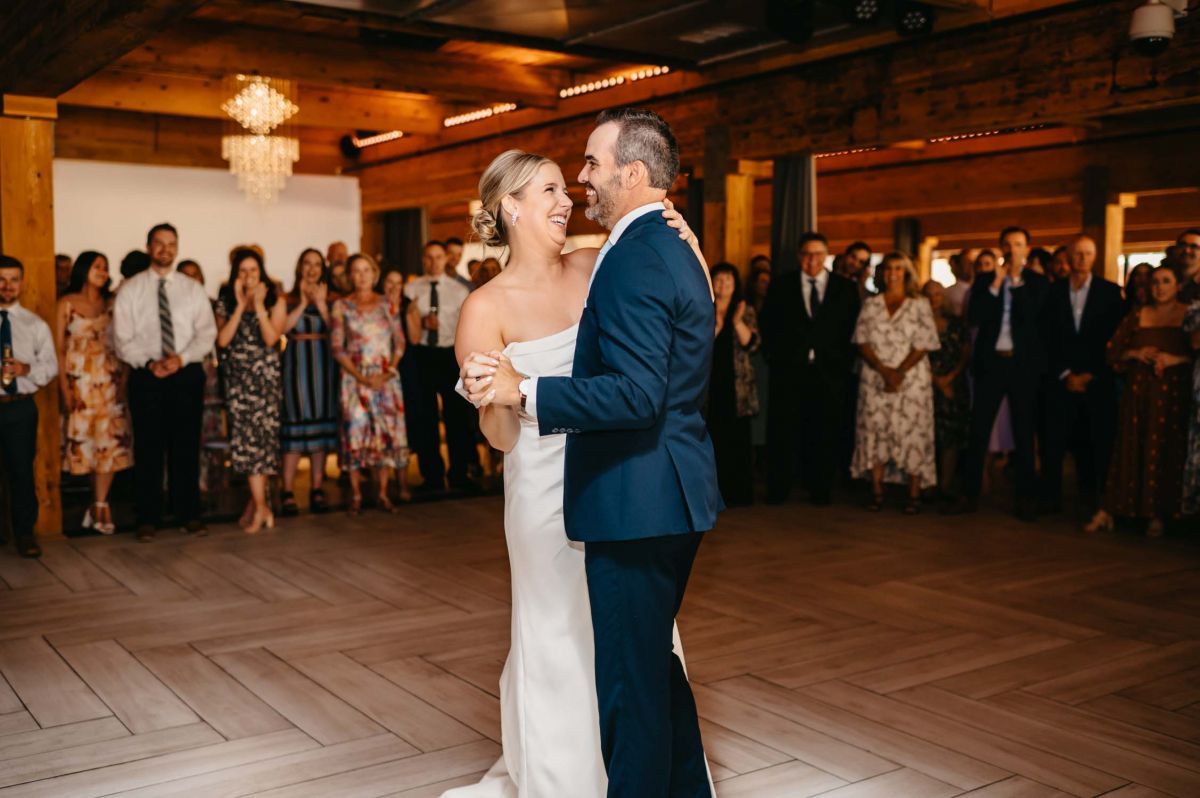 Couple dancing at A'BULAE