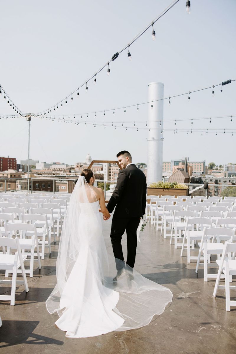 Couple on rooftop at A'BULAE